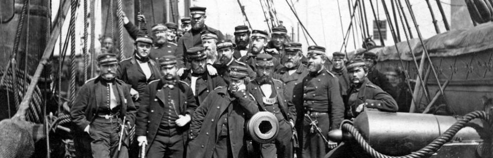 besætning på fregatten jylland ved kanonerne